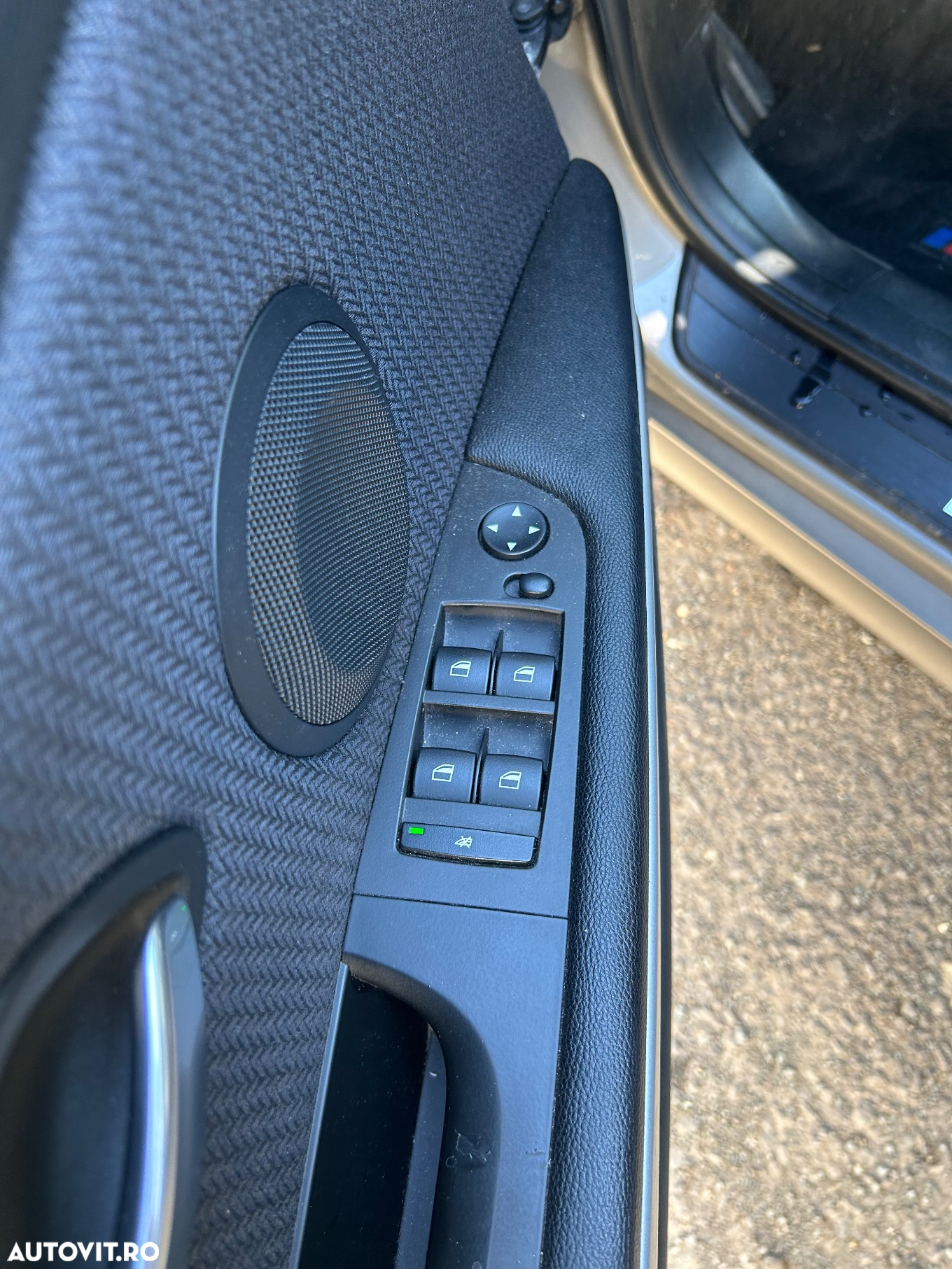 BMW Seria 3 318d DPF Touring Aut. - 12