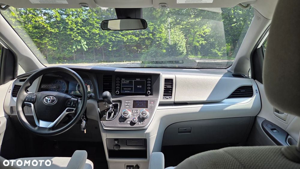 Toyota Sienna - 35