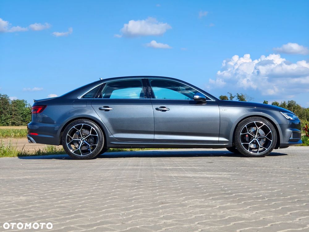 Audi S4 Limousine - 1