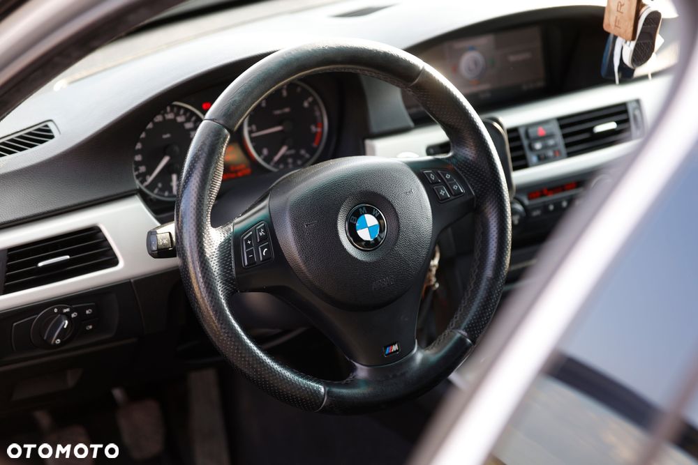 BMW Seria 3 320d DPF - 8