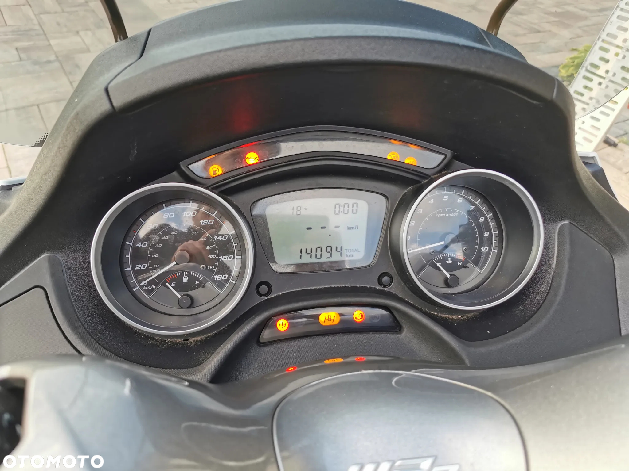 Piaggio MP-3 - 16