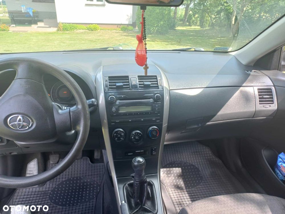 Toyota Corolla - 3