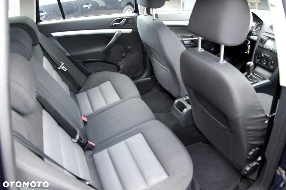 Skoda Octavia 1.6 Combi Selection - 6