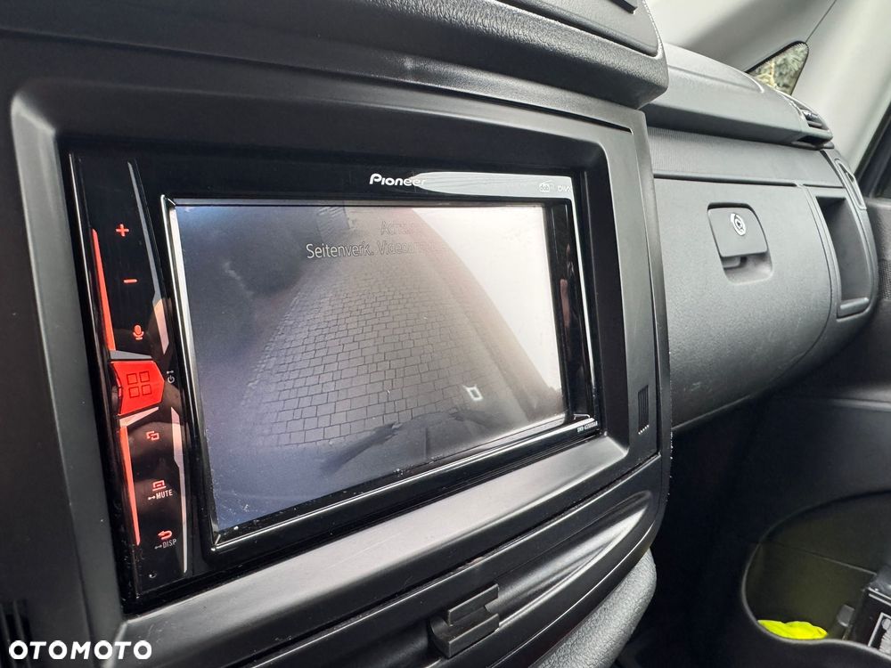 Mercedes-Benz Vito - 25