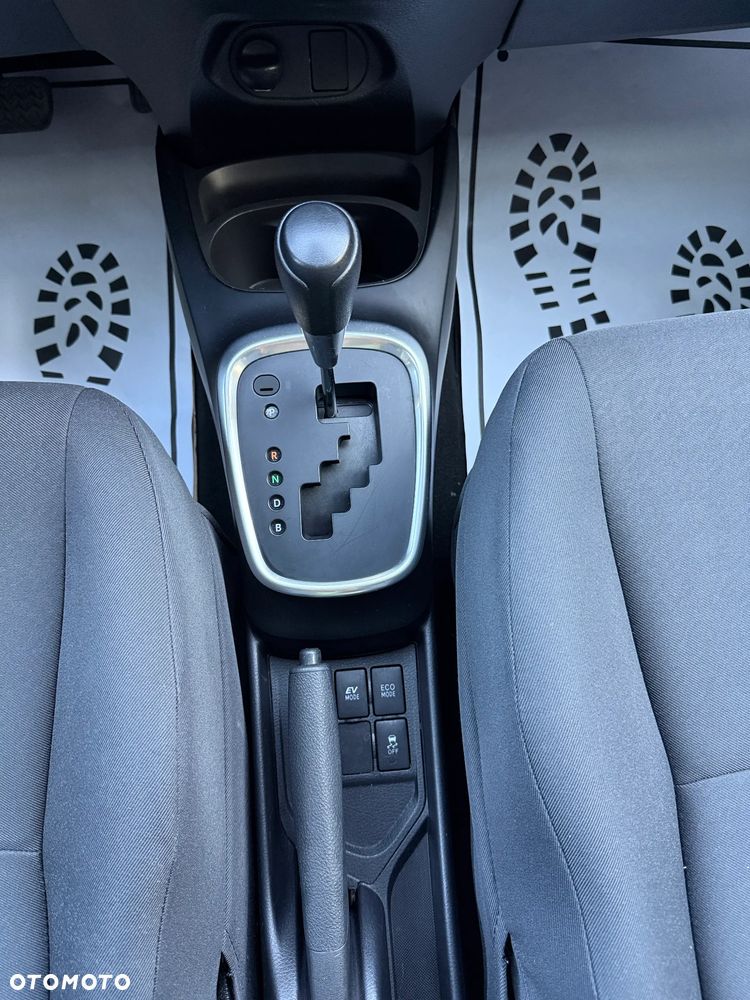 Toyota Yaris - 8