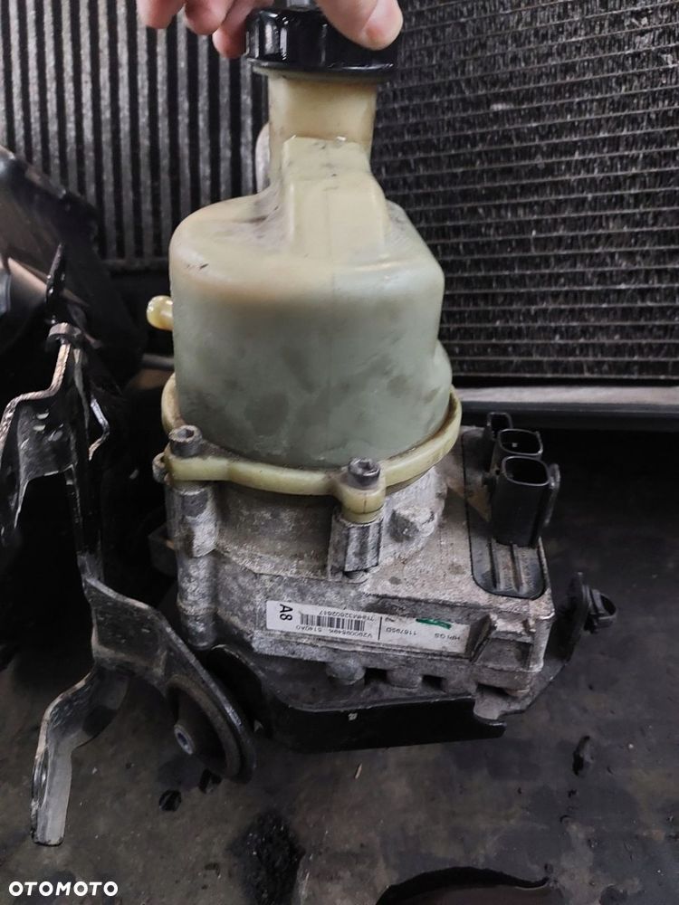 Dacia Sandero Logan Renault pompa wspomagania 491102583R - 1