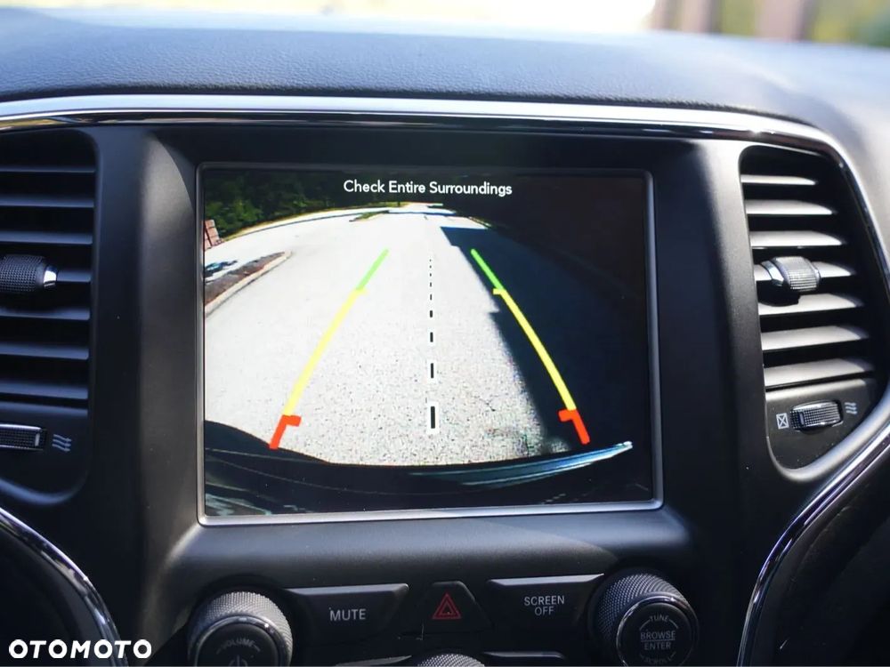 Jeep Grand Cherokee 3.6 V6 Pentastar 4WD Automatik Laredo - 30