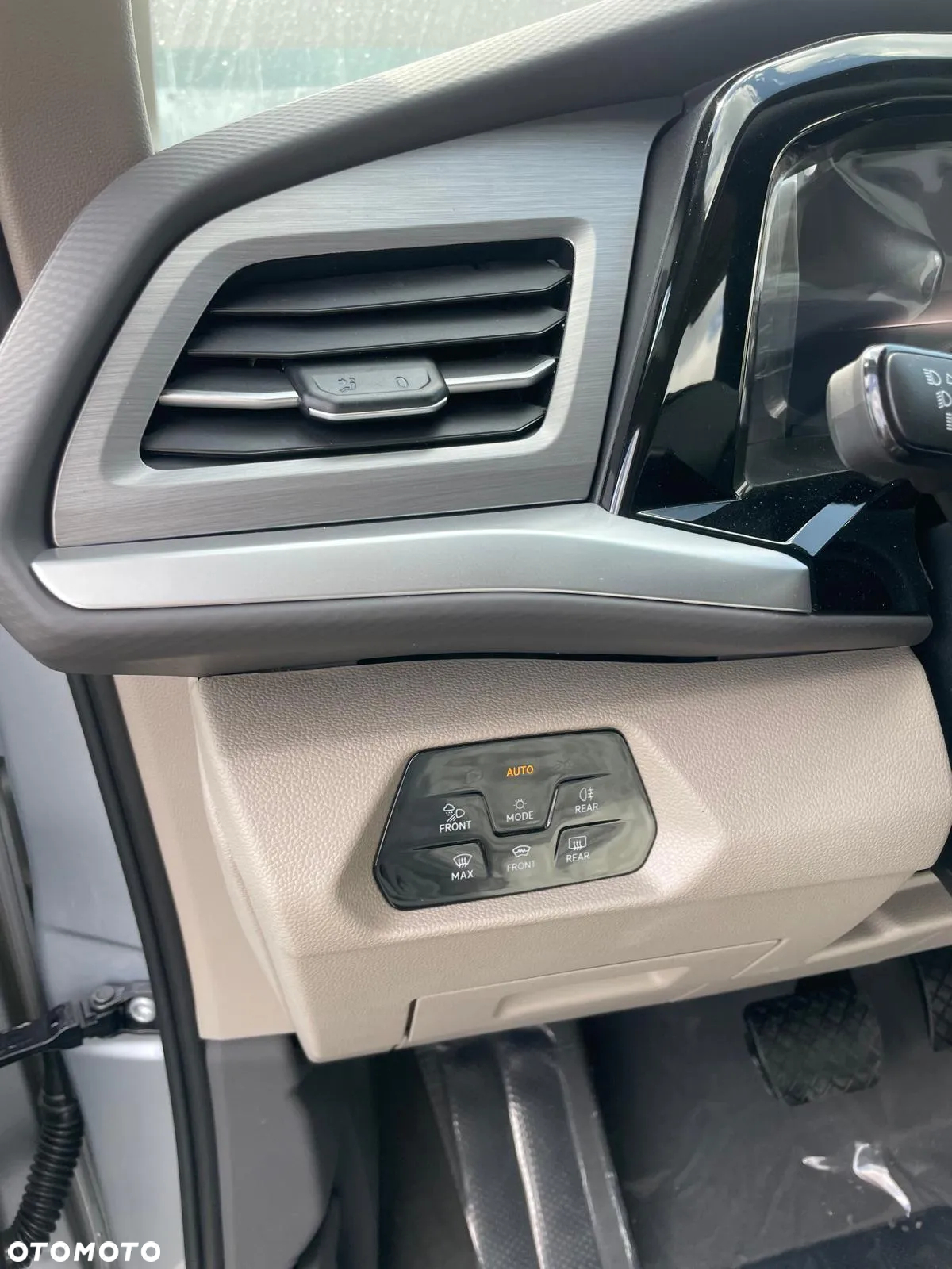 Volkswagen Multivan 2.0 TDI L2 Edition DSG - 14