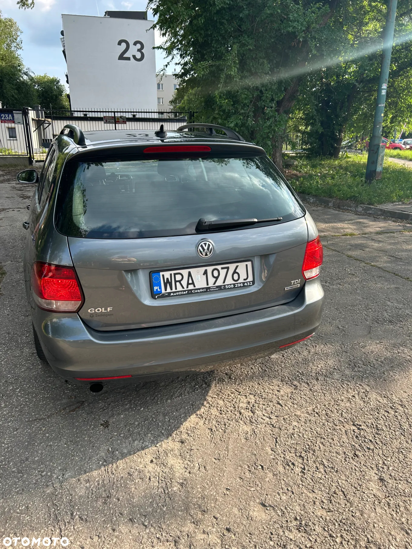 Volkswagen Golf 1.6 TDI DPF BlueMotion Technology Comfortline - 4