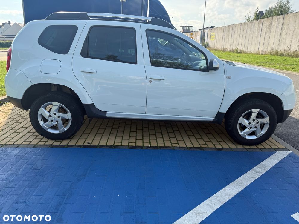 Dacia Duster 1.6 16V 4x2 Prestige - 4