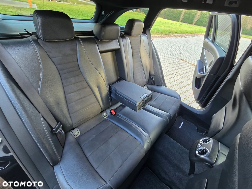 Mercedes-Benz Klasa E 220 d 9G-TRONIC AMG Line - 13