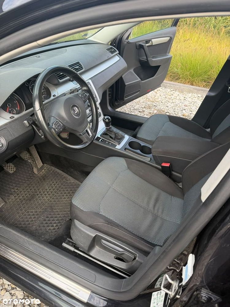 Volkswagen Passat - 6