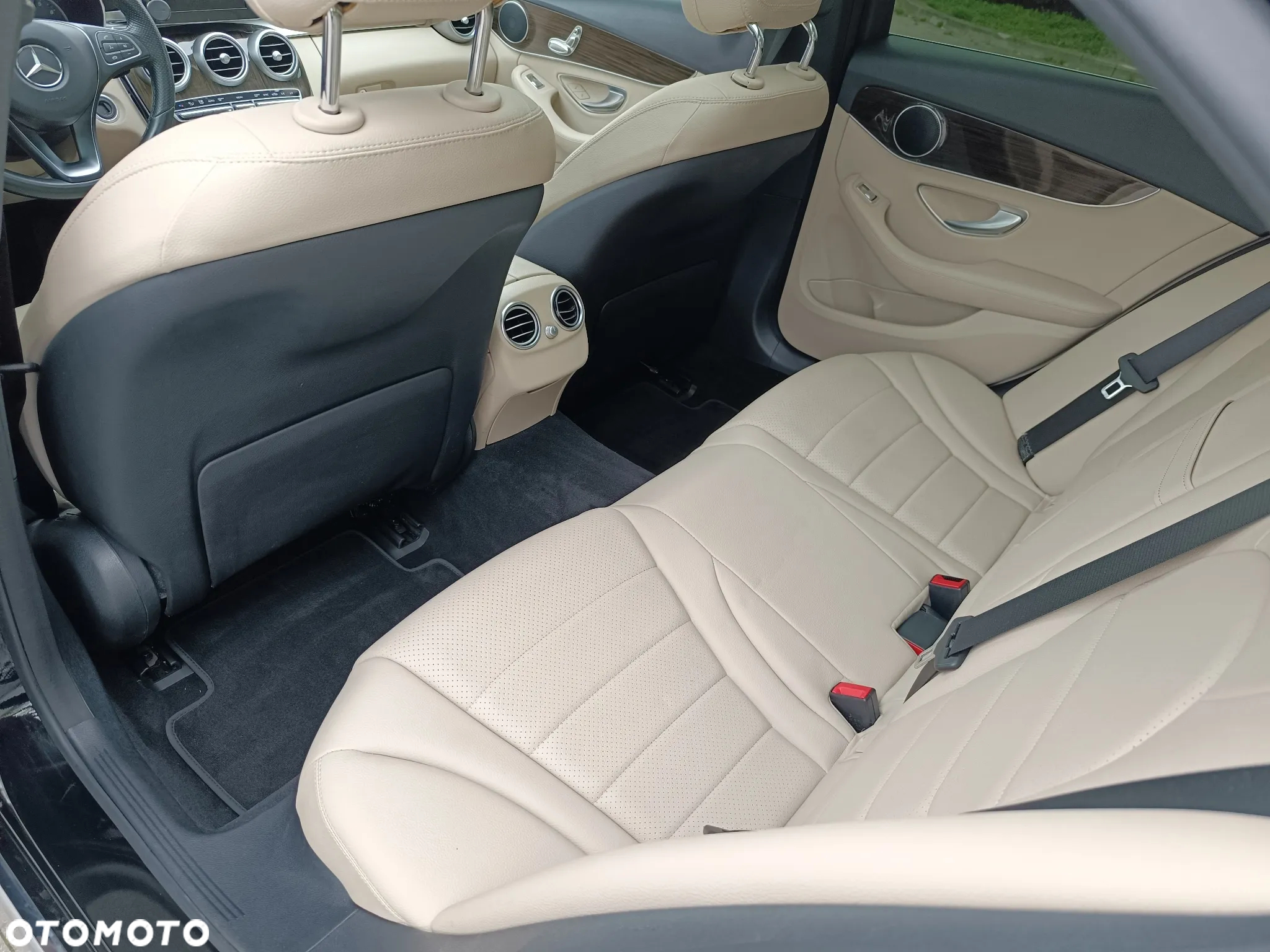 Mercedes-Benz Klasa C 300 7G-TRONIC AMG Line - 20