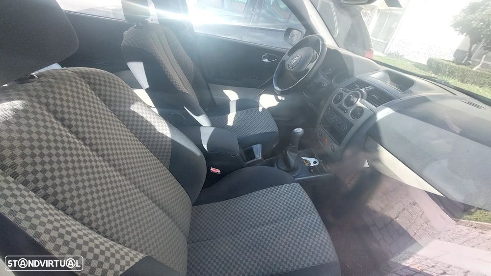 Renault Mégane Break 1.5 dCi C Authentique - 3