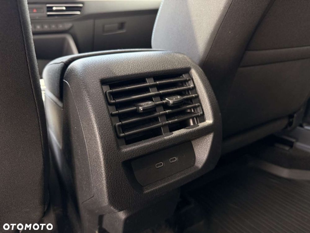 Ford Tourneo Connect Grand - 21