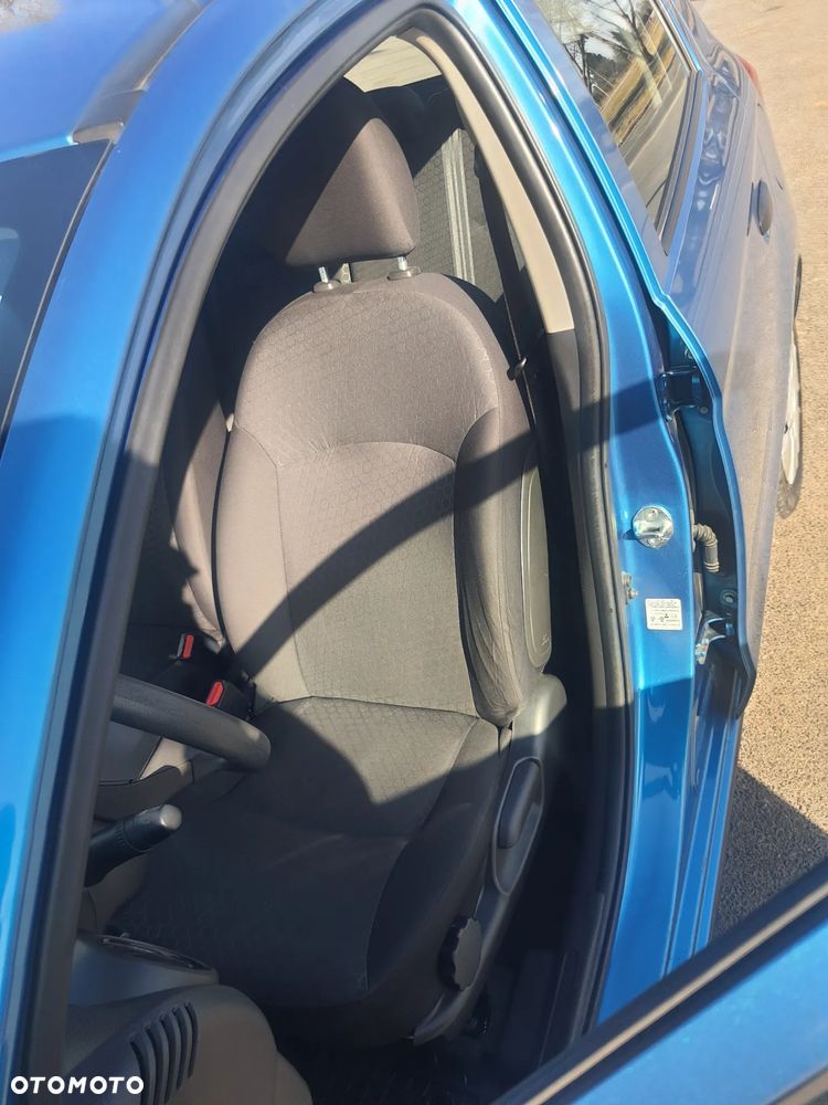 Mitsubishi Space Star - 2