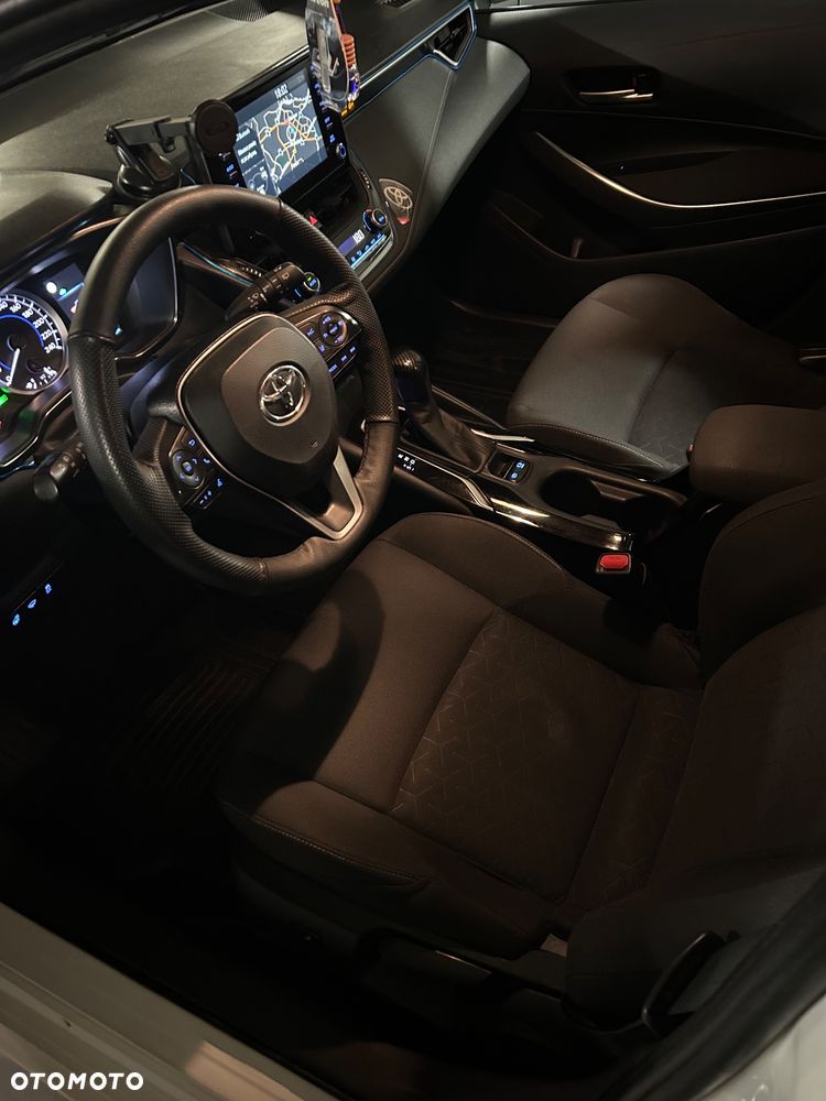 Toyota Corolla - 13