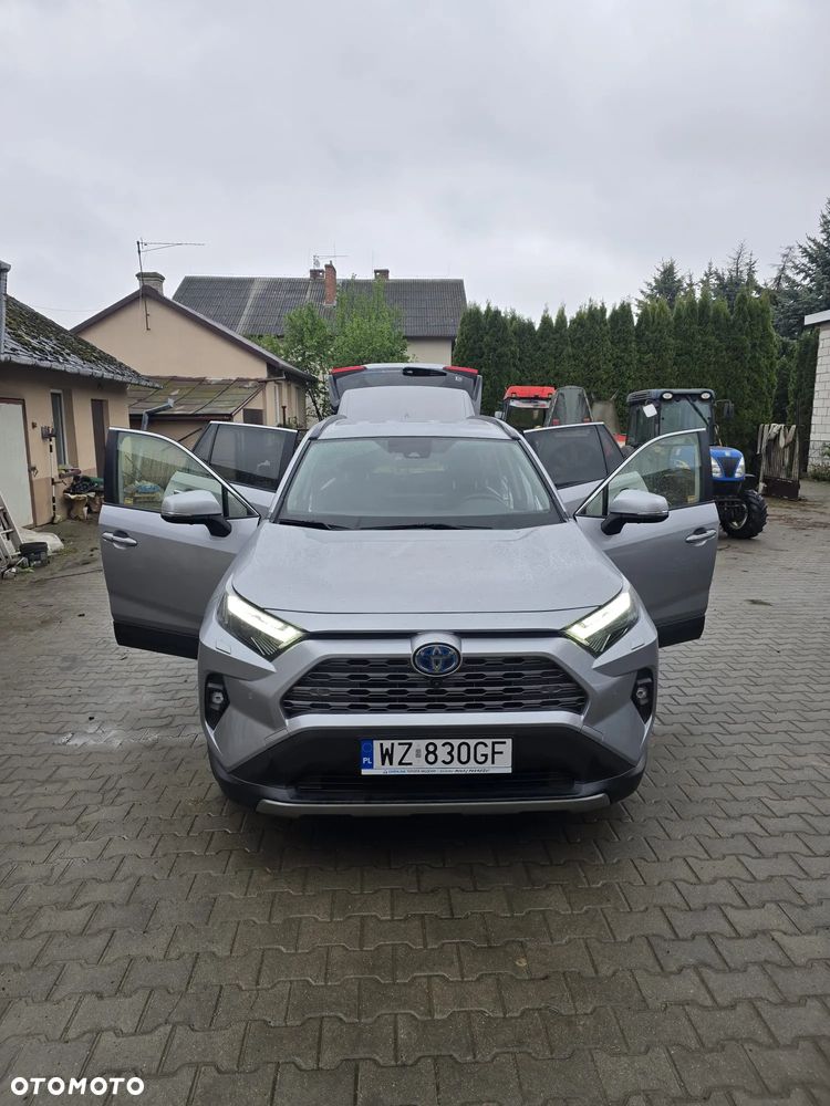 Toyota RAV4 - 1