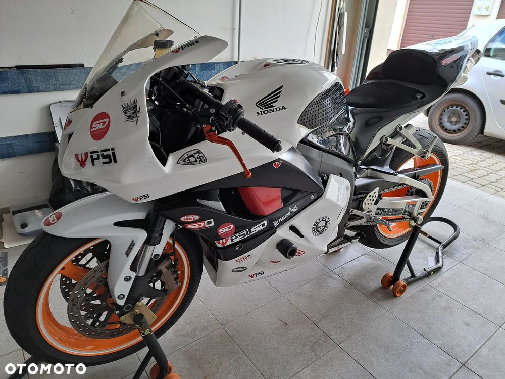 Honda CBR - 4