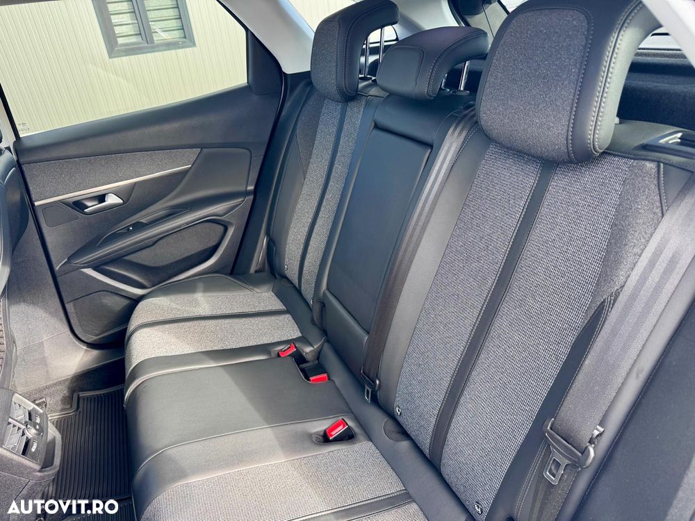 Peugeot 3008 1.2 PureTech S&S EAT8 Allure - 9