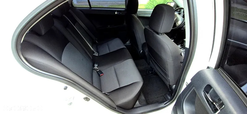 Mitsubishi Lancer 1.8 Invite - 6
