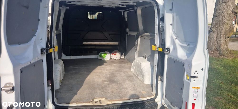Ford Transit Custom - 9