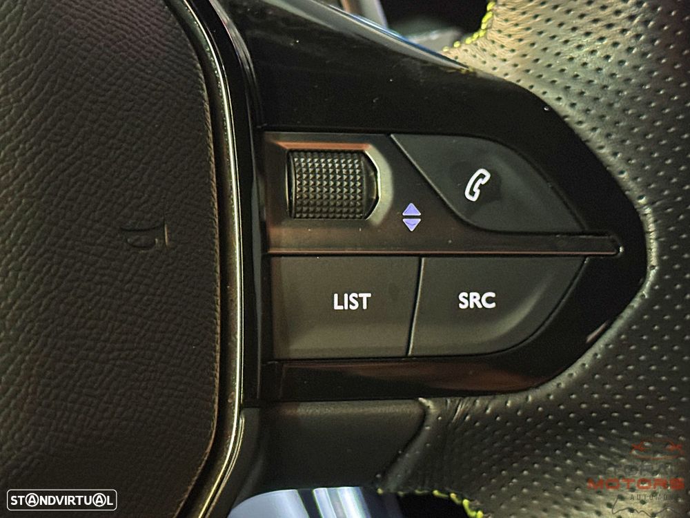 Peugeot 2008 PureTech 155 EAT8 GT Pack - 25