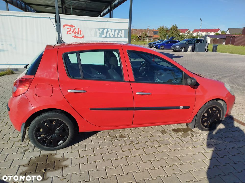 Renault Clio 1.2 16V Authentique - 5
