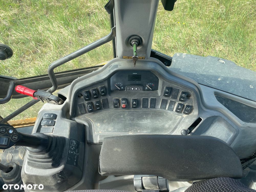 Volvo BL71B - 13