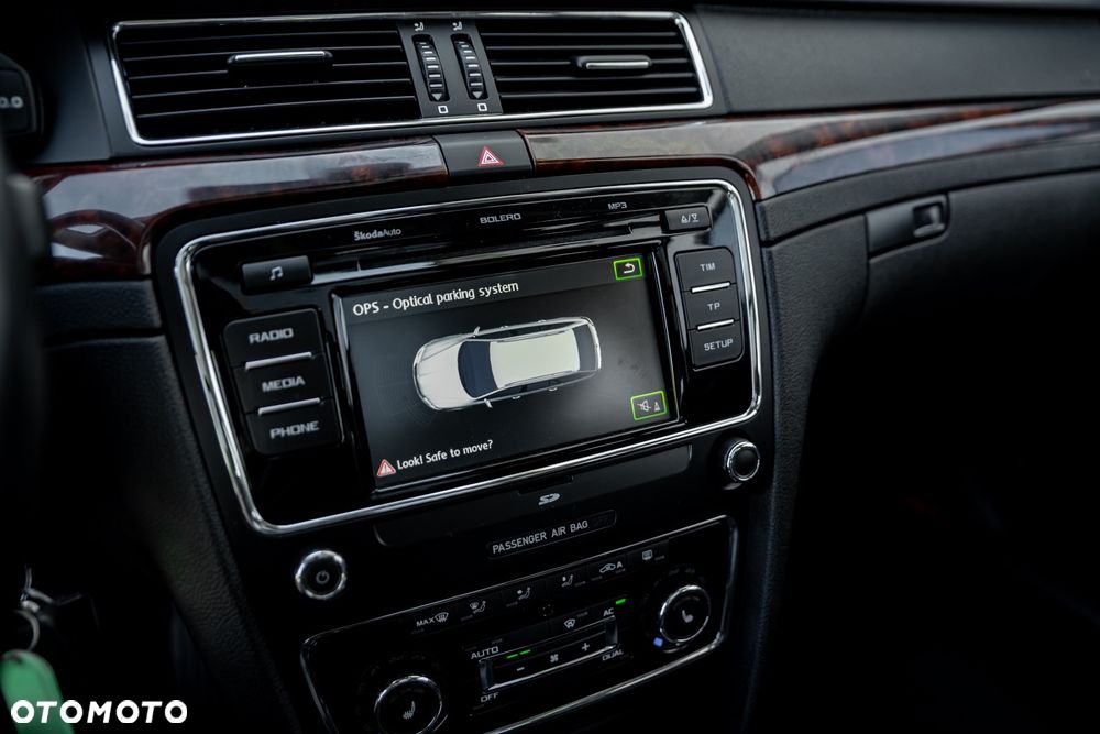 Skoda Superb 2.0 TDI Comfort DSG - 31