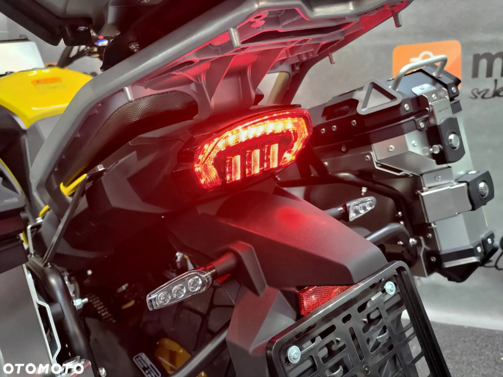 QJMOTOR SVT 650X - 15