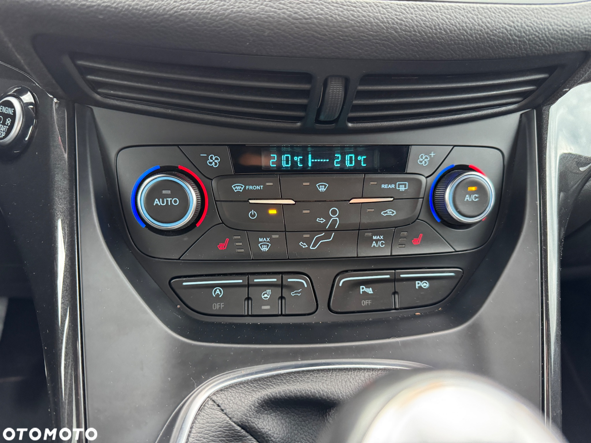 Ford Kuga - 27