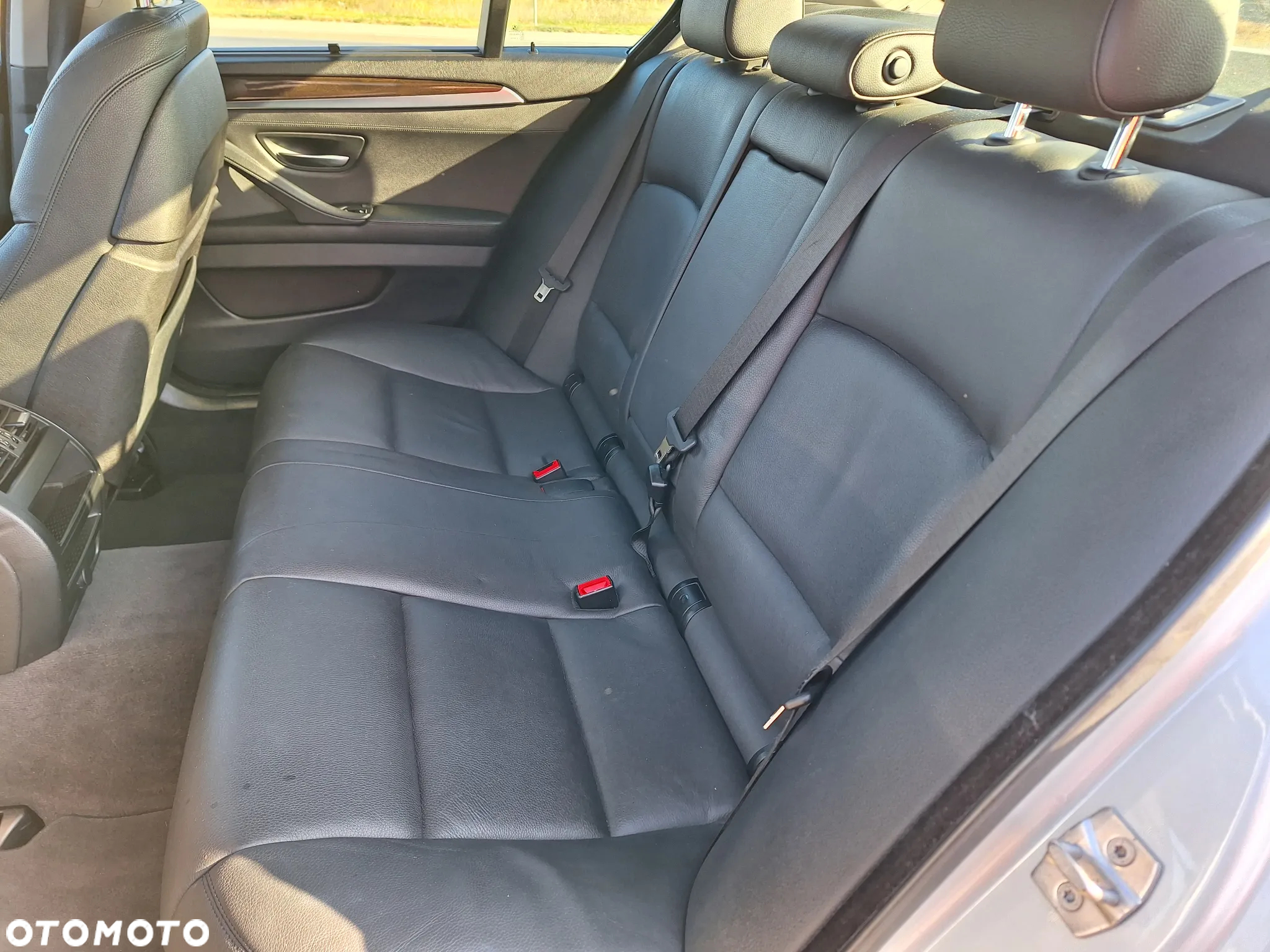 BMW Seria 5 525d - 12