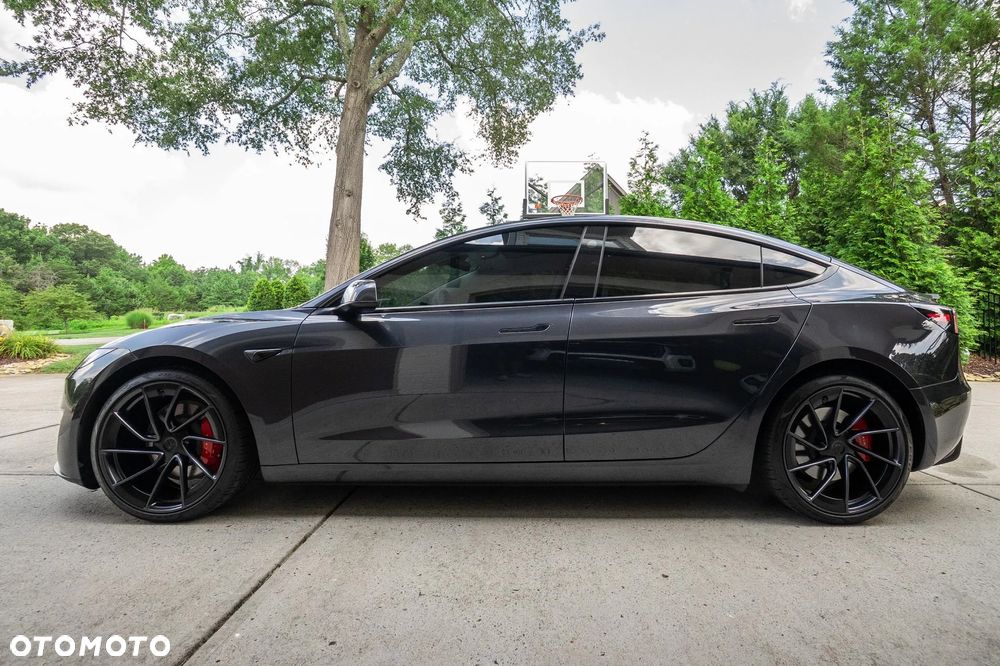 Tesla Model 3 Langstreckenbatterie Allradantrieb Dual Motor Performance - 7