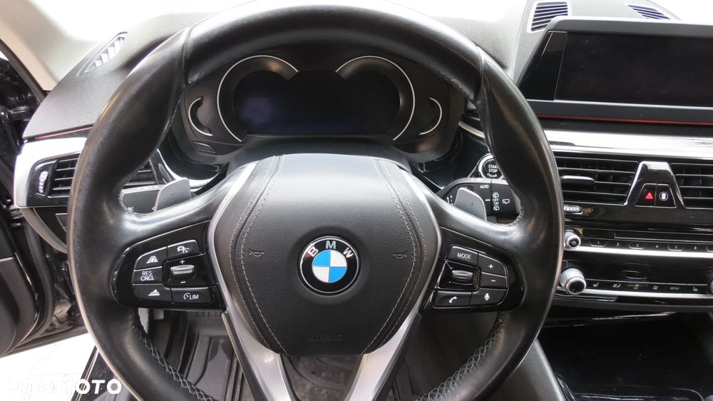 BMW Seria 5 - 25