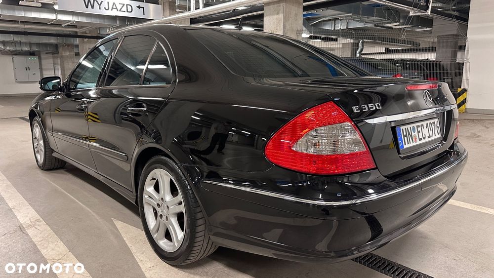 Mercedes-Benz Klasa E 350 4Matic Avantgarde Sport Edition - 22