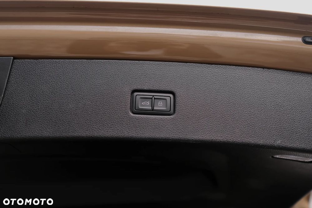 Audi Q8 55 TFSI mHEV Quattro Tiptronic - 24