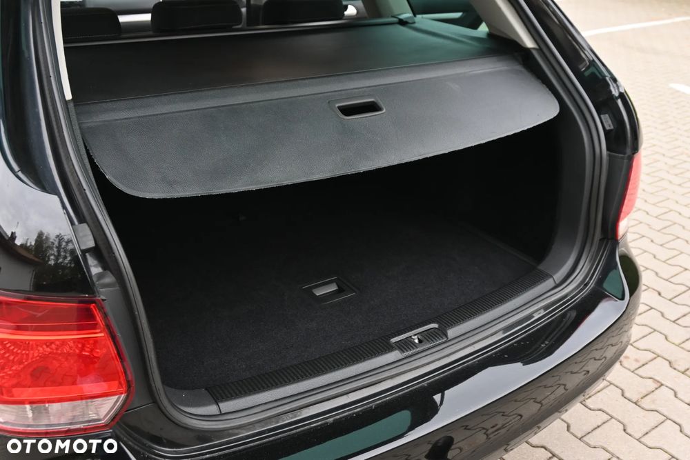 Volkswagen Golf 2.0 TDI DPF MATCH - 25
