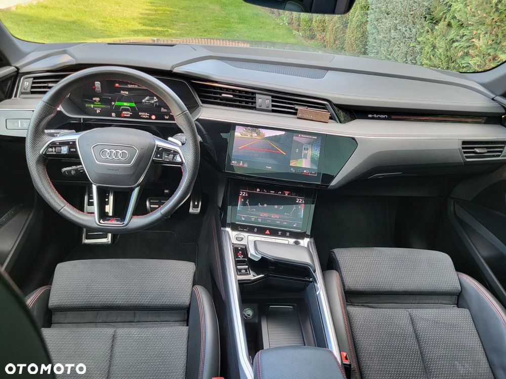 Audi Q8 e-tron 55 quattro S line - 26