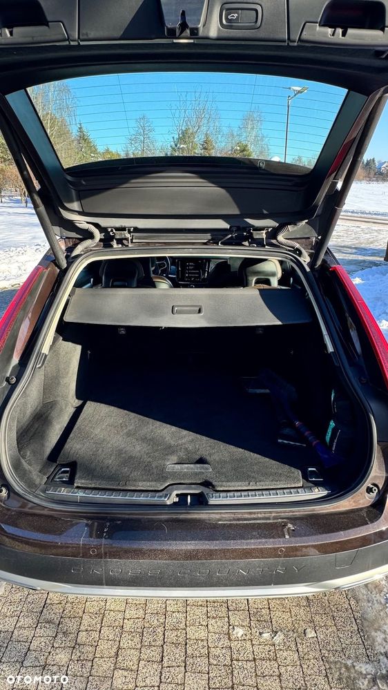 Volvo V90 Cross Country D4 AWD Pro - 5