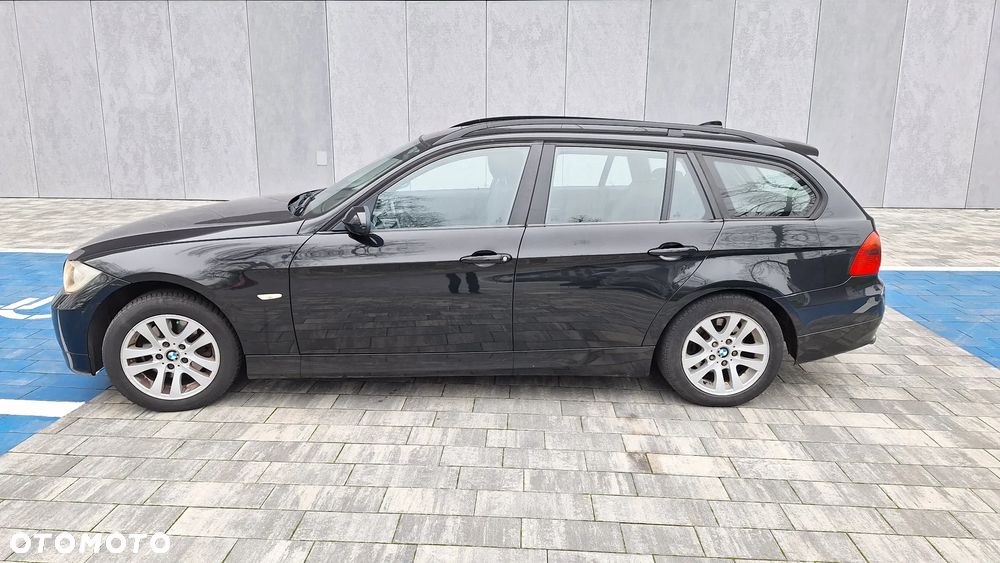 BMW Seria 3 318d - 4