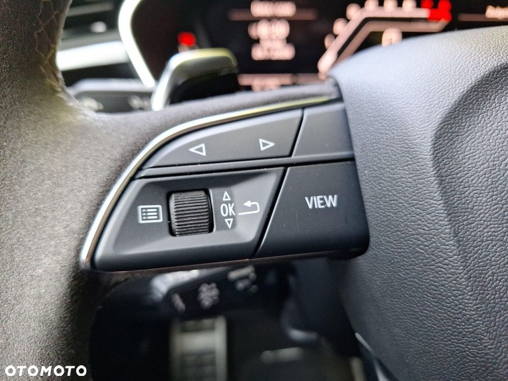 Audi Q3 RS S tronic - 19