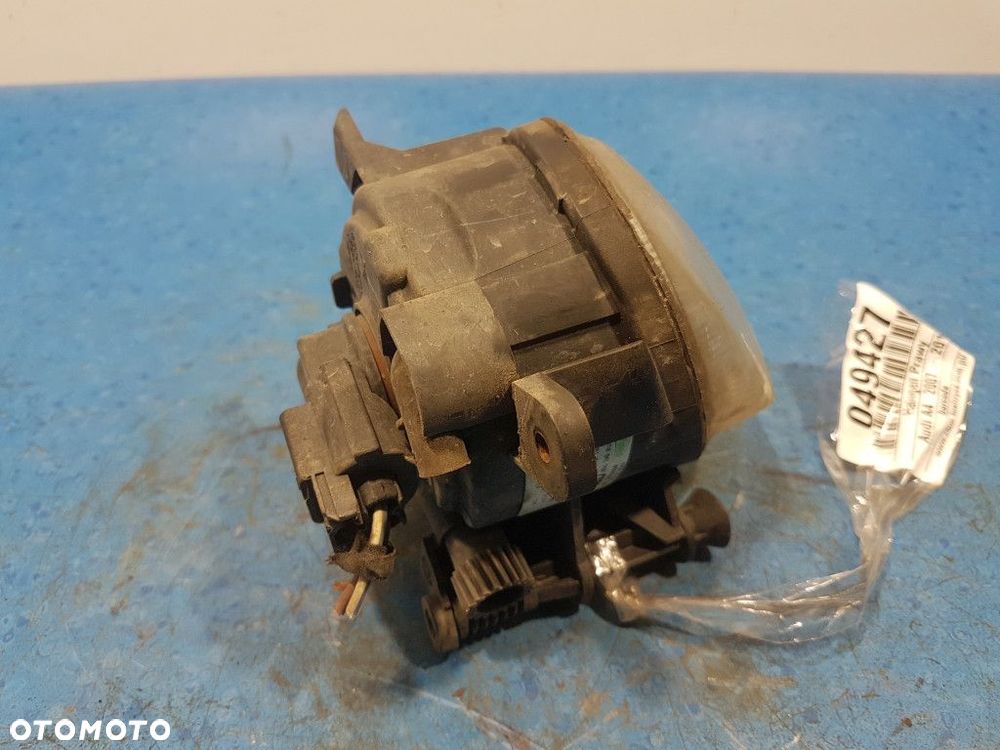 AUDI A4 B8 HALOGEN PRAWY 8T0941700 - 5