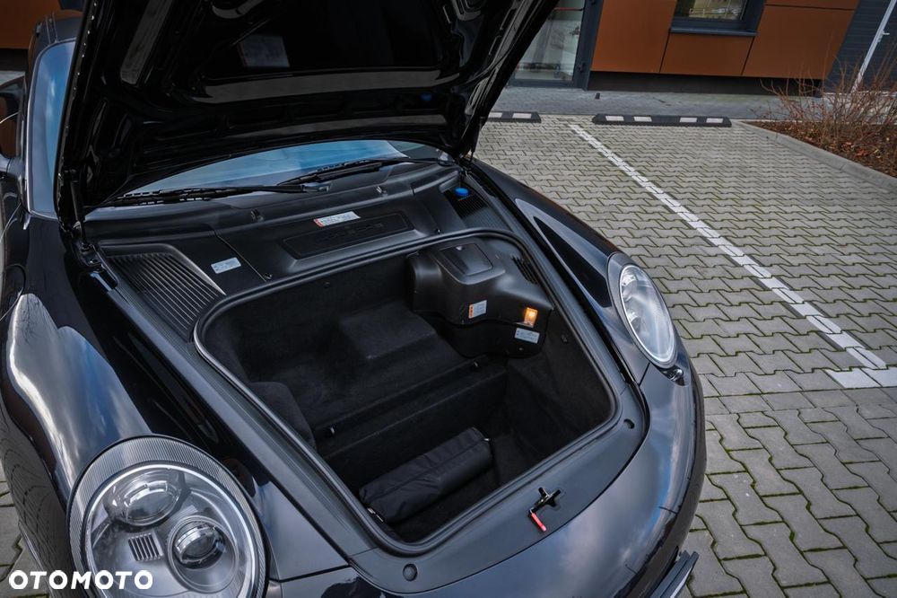 Porsche 911 Carrera PDK - 35
