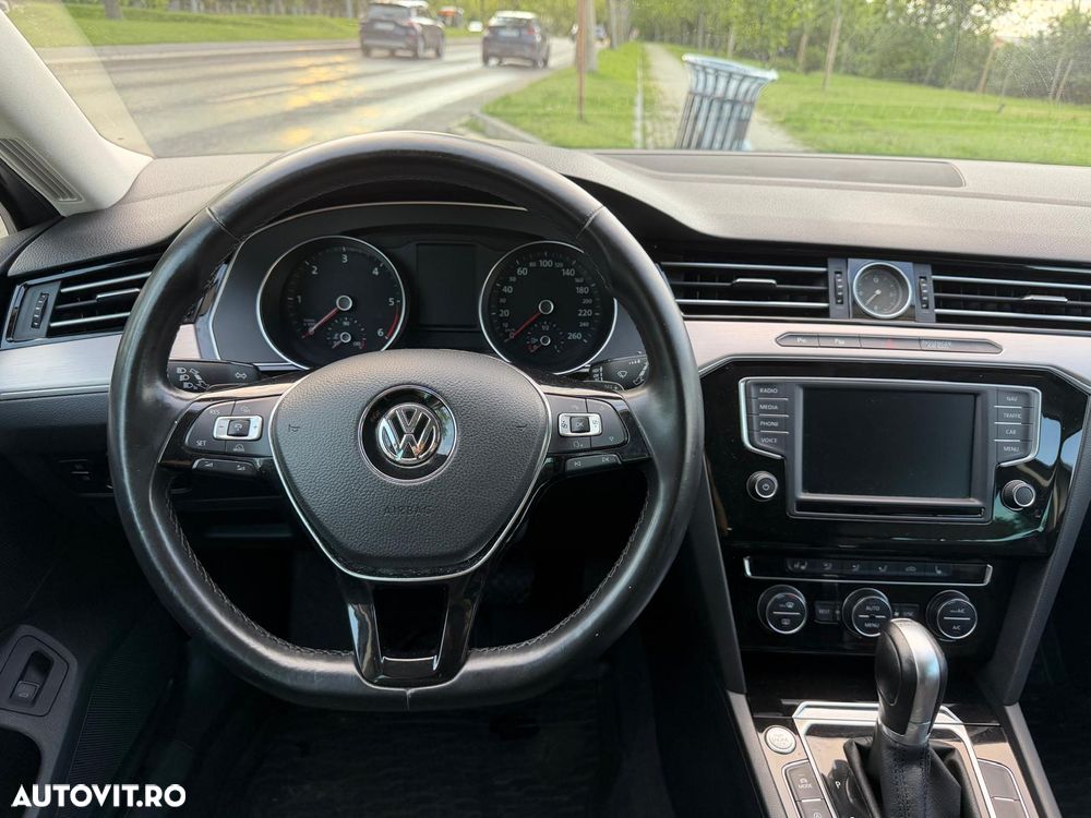 Volkswagen Passat 2.0 TDI DSG Highline - 13