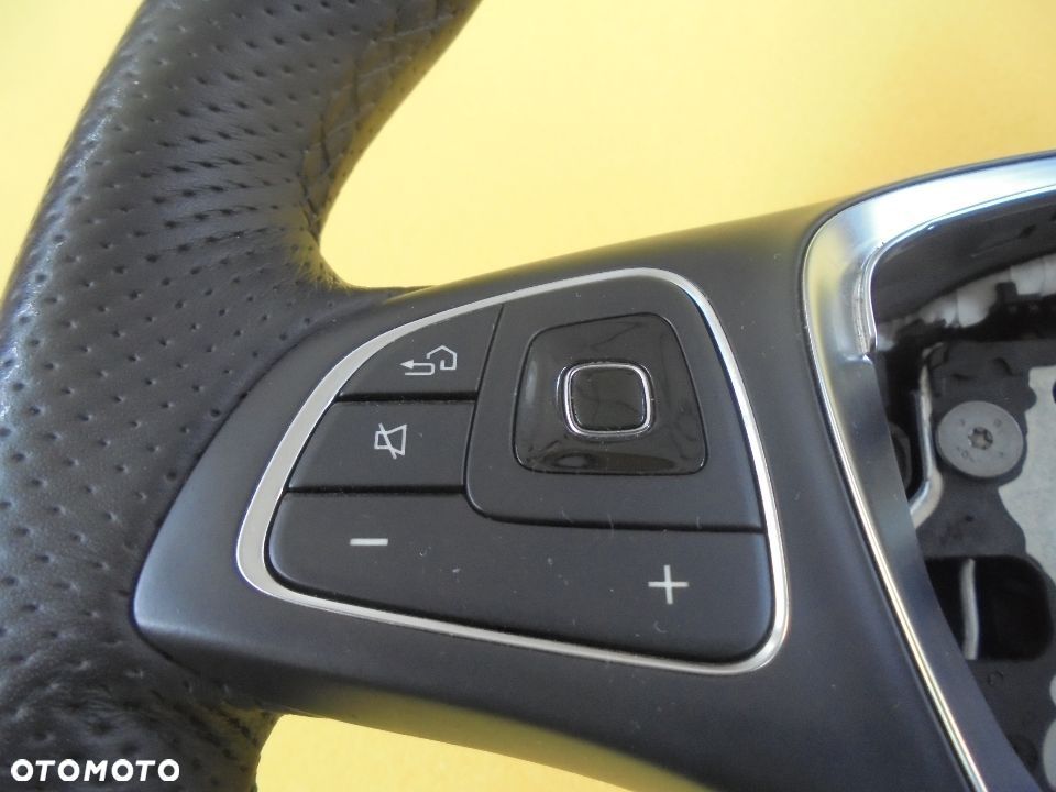 MERCEDES E KLASA W213 KIEROWNICA LOPATKI - 2