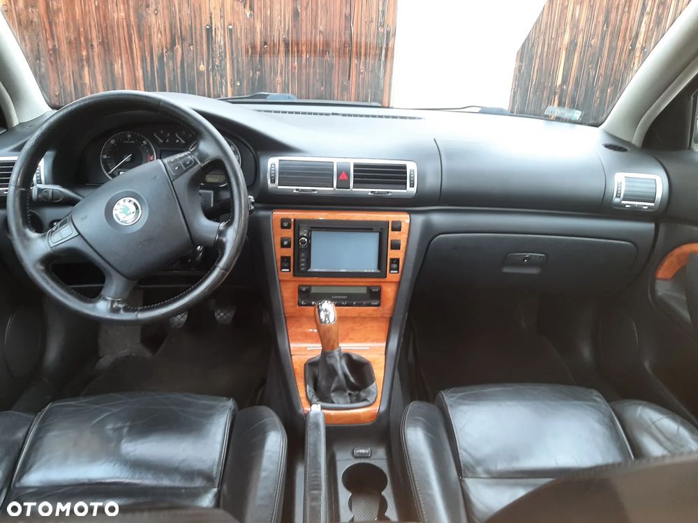 Skoda Superb 2.5 V6 TDI Platinum - 10