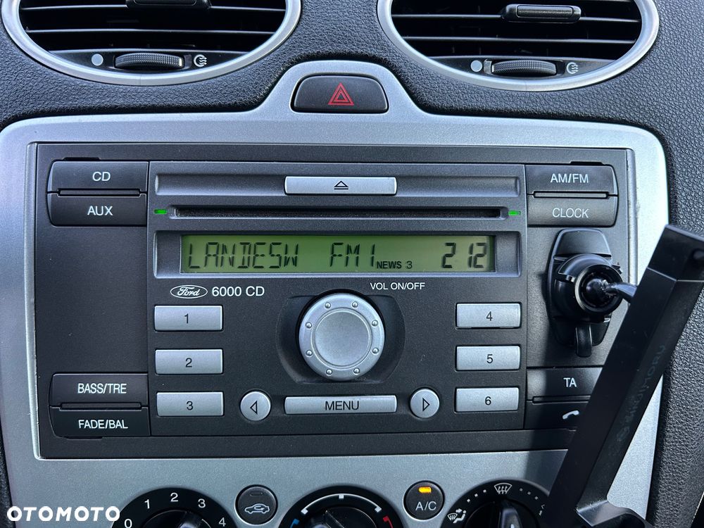 Ford Focus 1.6 Gold X - 17