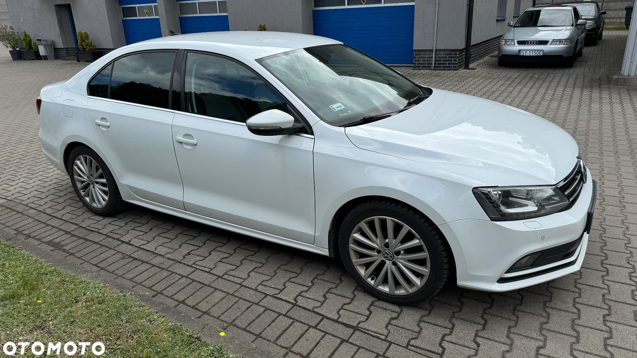 Volkswagen Jetta - 4