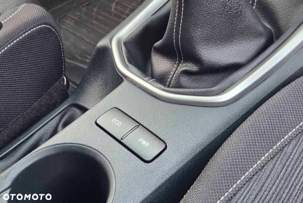 Toyota Hilux 2.8 D-4D Double Cab SR5 4x4 - 30